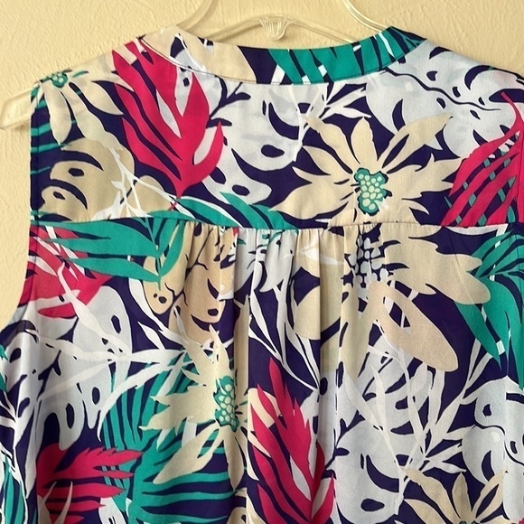 Liz Claiborne multi colored flower sheer top size medium sleeveless curve hem - Picture 7 of 13